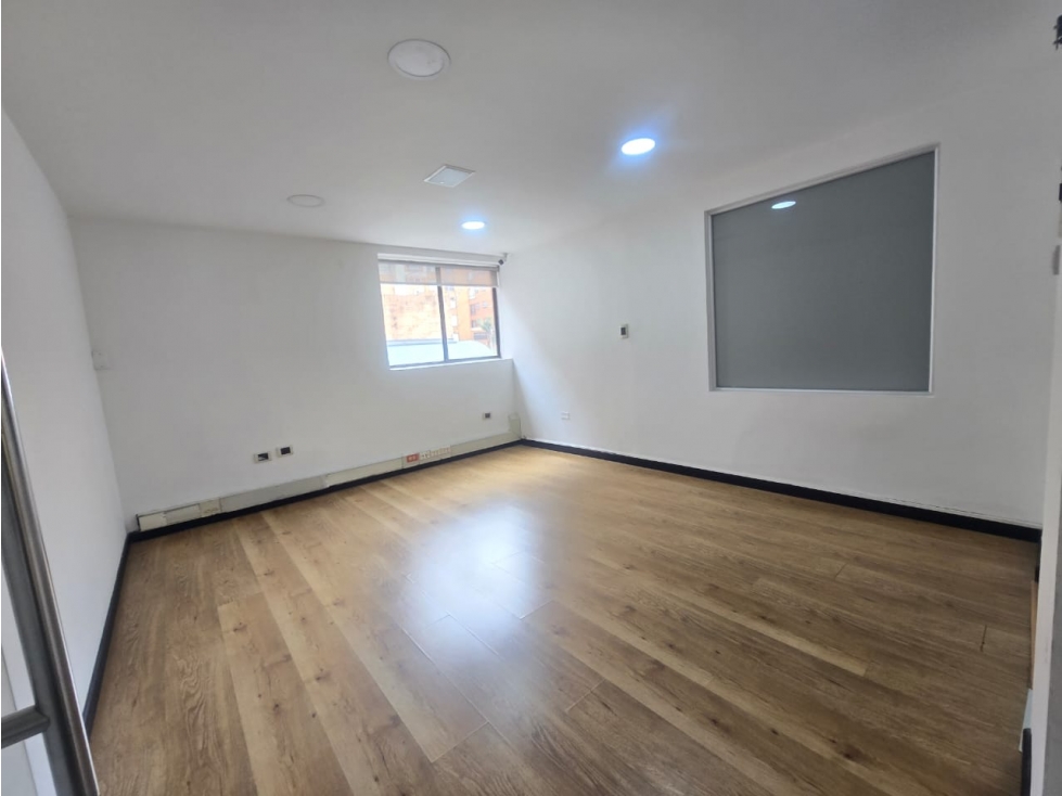 Oficina en venta en San Patricio, Bogotá — foto 5