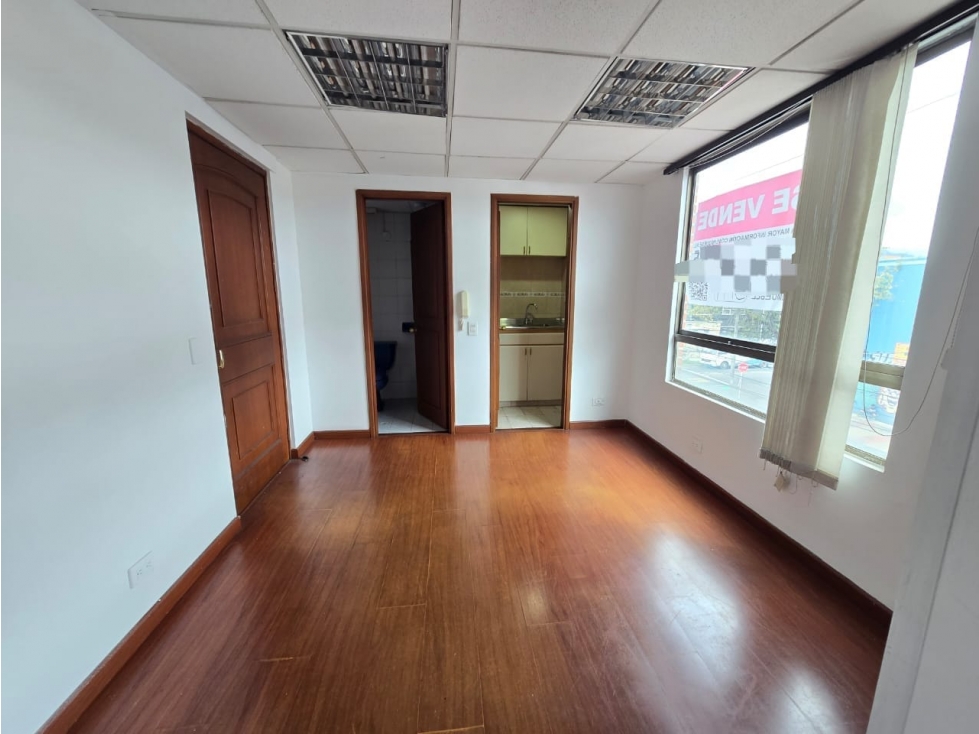 Oficina en venta en San Felipe, Bogotá — foto 2