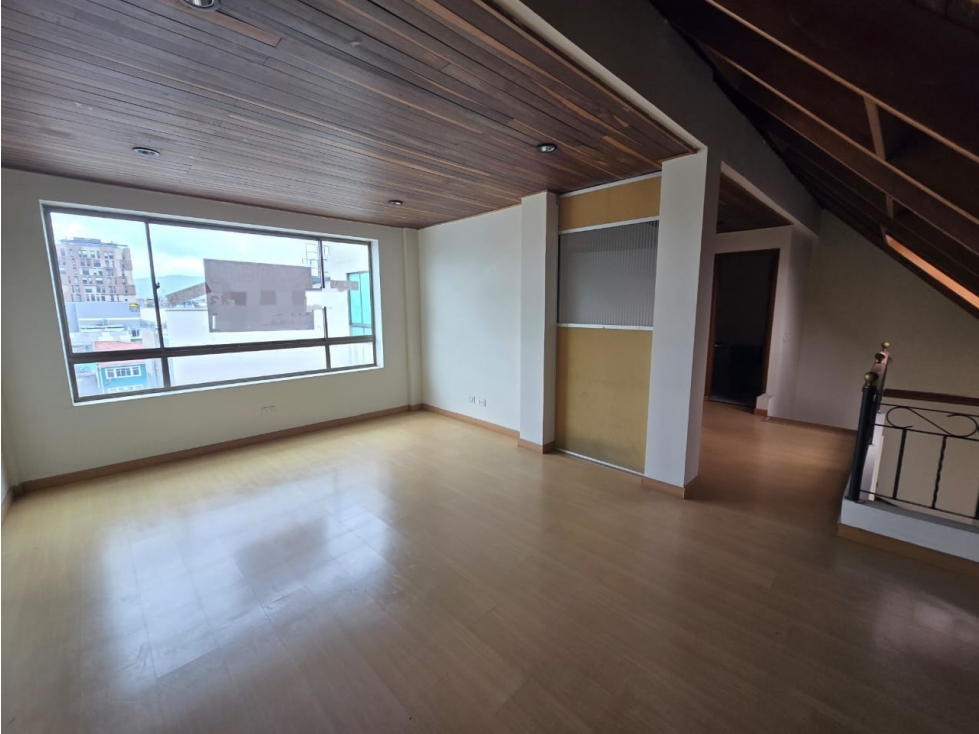 Oficina en venta en San Felipe, Bogotá — foto 2