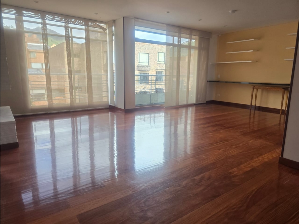 Apartamento en venta en Santa Barbara Central, Bogotá