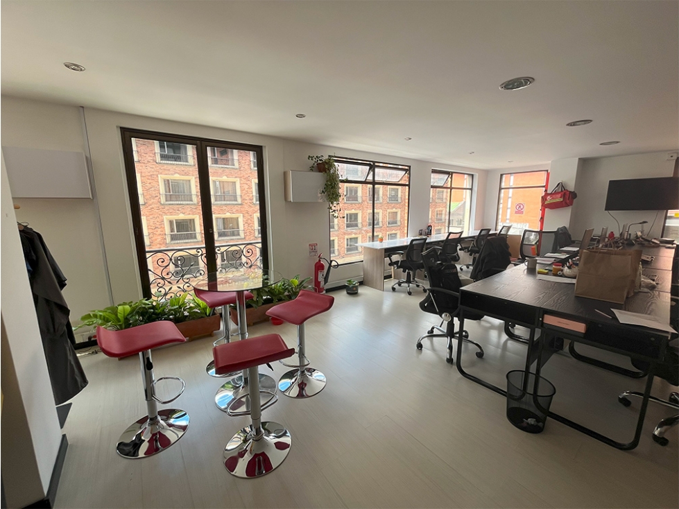Oficina en venta o renta en Chico, Bogotá — foto 2