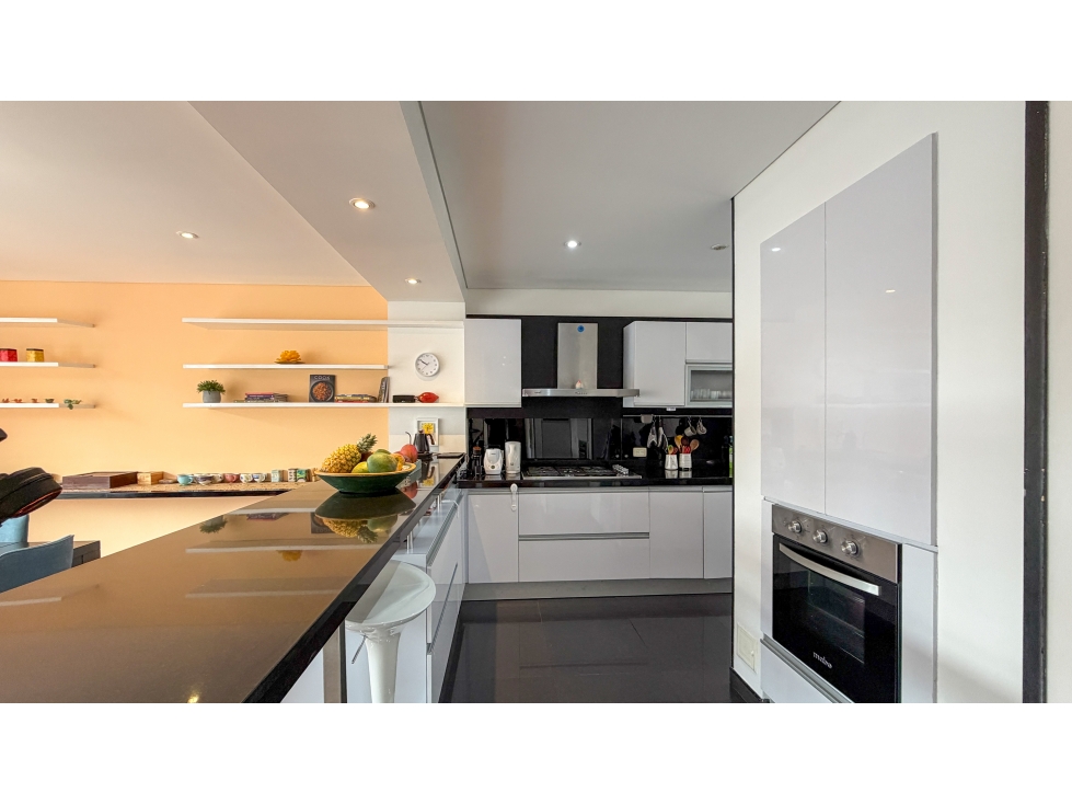 Apartamento en venta en Santa Barbara Central, Bogotá — foto 5