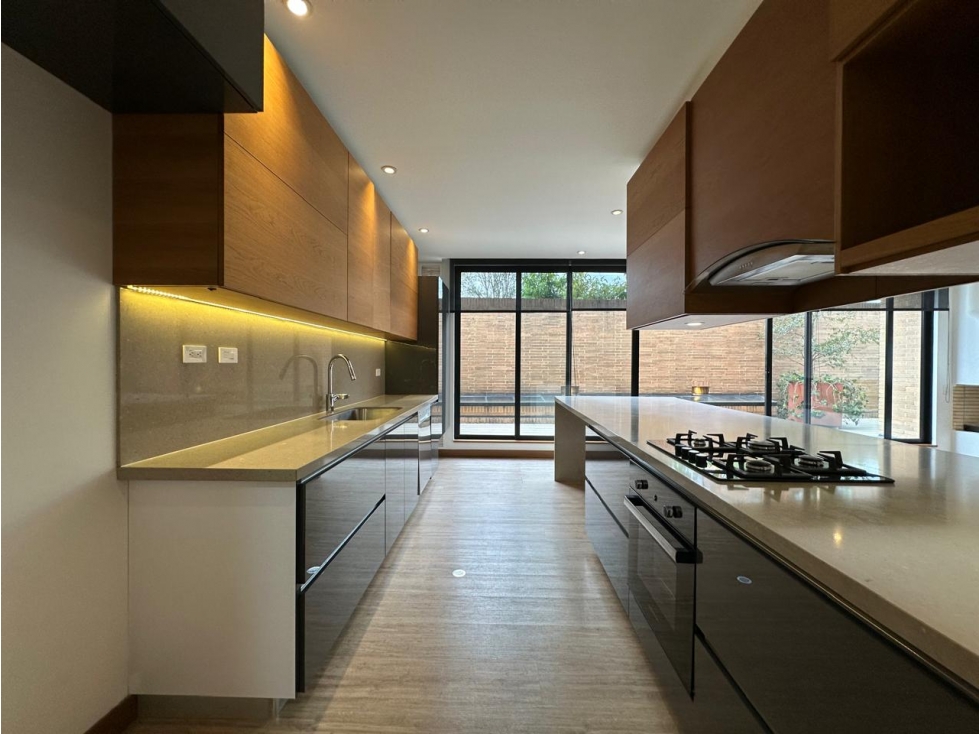 Apartamento en venta en Santa Barbara Alta, Bogotá — foto 5