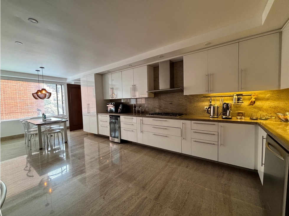 Venta de apartamento en Santa Barbara Alta, Bogotá — foto 2