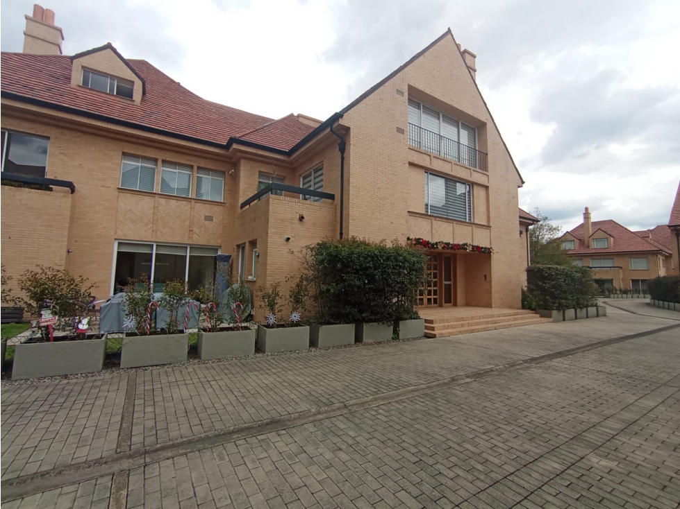 Venta de Apartamento dúplex en conjunto Santa Ana