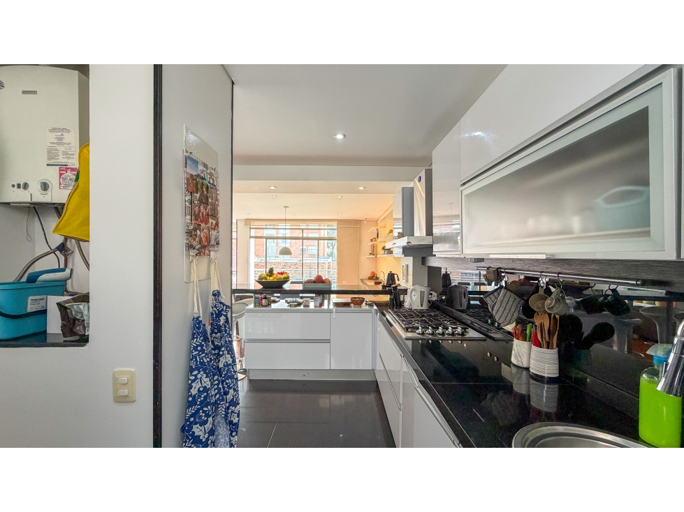 Apartamento en venta en Santa Barbara Central, Bogotá — foto 4