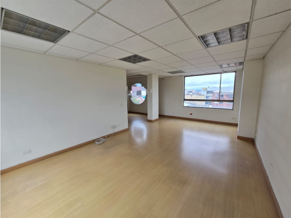 Oficina en venta en San Felipe, Bogotá