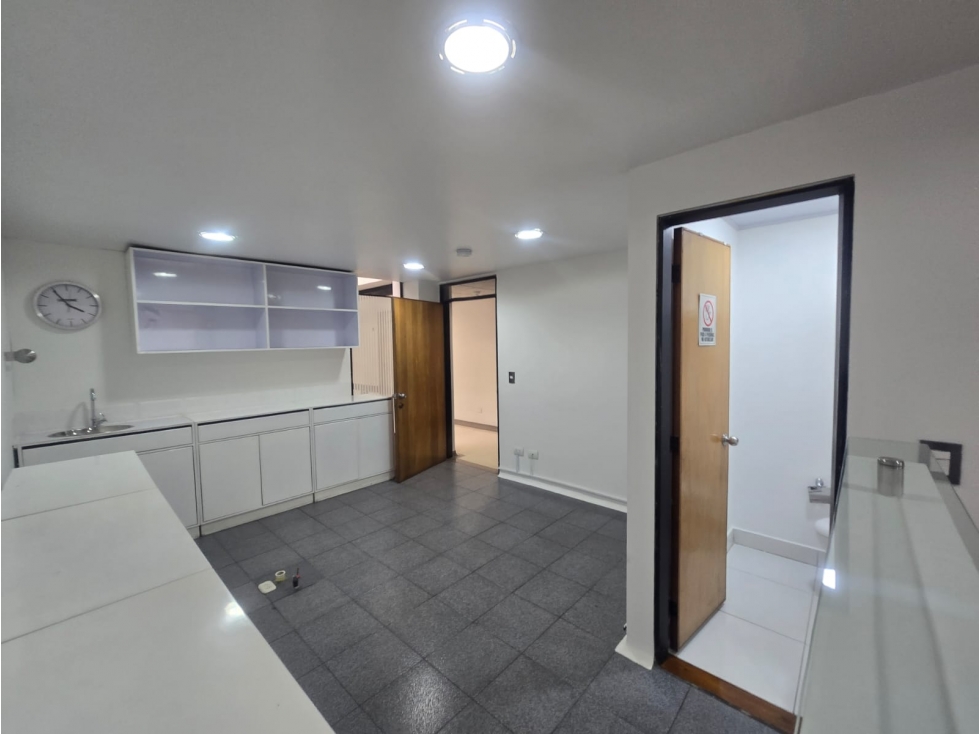 oficina en arriendo en Chico Norte, Bogotá — foto 6