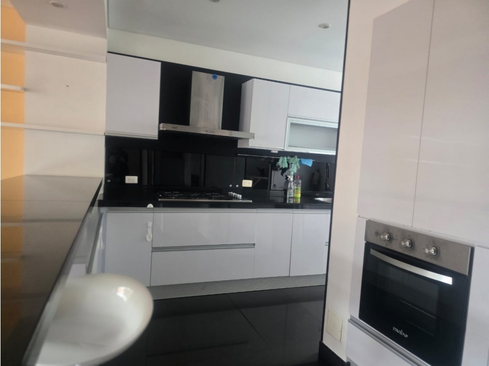 Apartamento en venta en Santa Barbara Central, Bogotá — foto 6