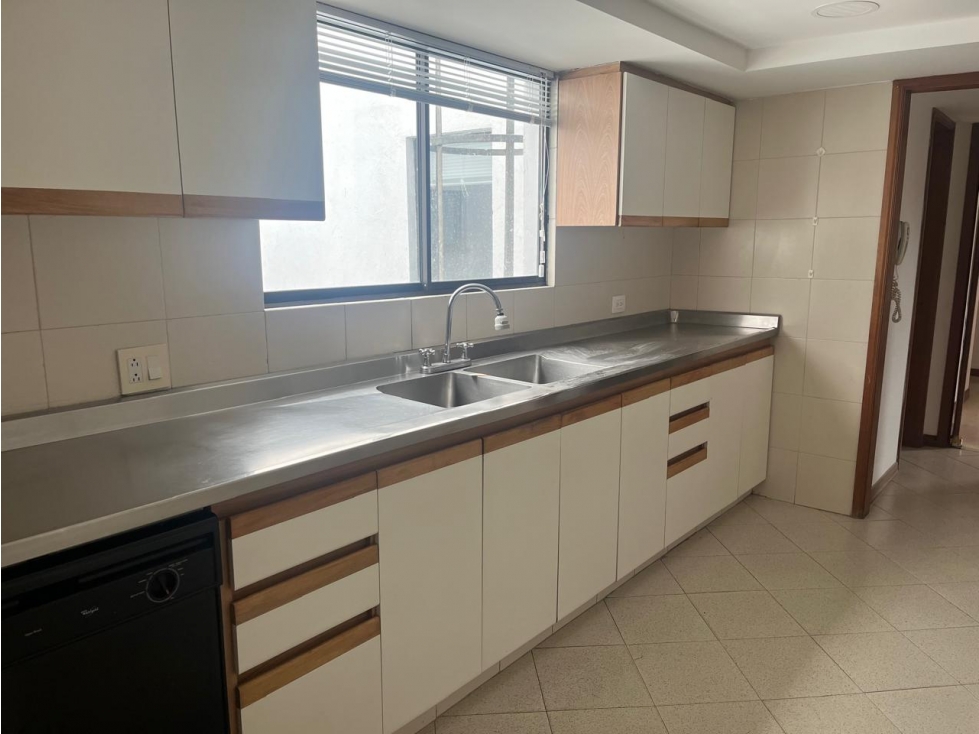 Apartamento en venta o renta en Rosales Bajo, Bogotá — foto 3