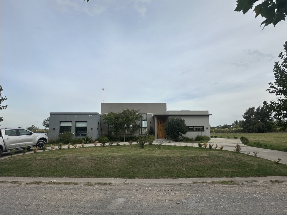 CASA VENTA COUNTRY EVERLINKS GOLF CLUB (RETASADA)