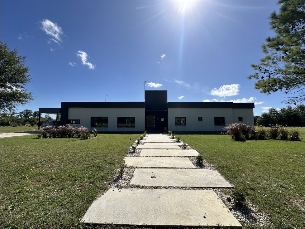 VENTA CASA COUNTRY EVERLINKS LUJÁN