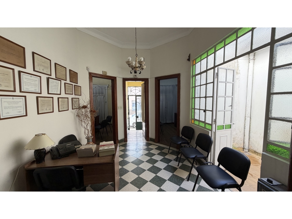 CASA VENTA LUJÁN CENTRO - 4