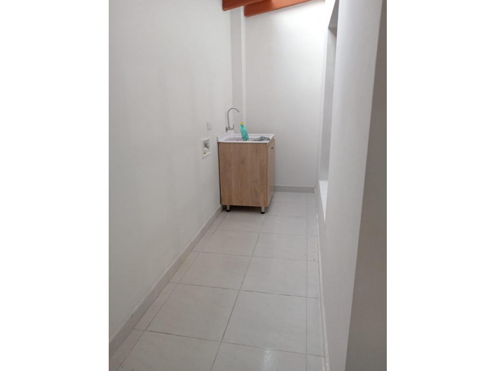 VENTA DE CASA EN RONEGRO TUTUCAN 3 NIVELES — foto 2