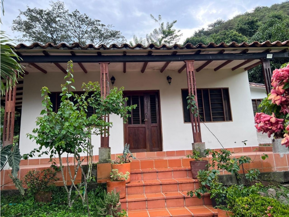 FINCA EN SAN JERONIMO, PARQUE DE LOS TAMARINDOS