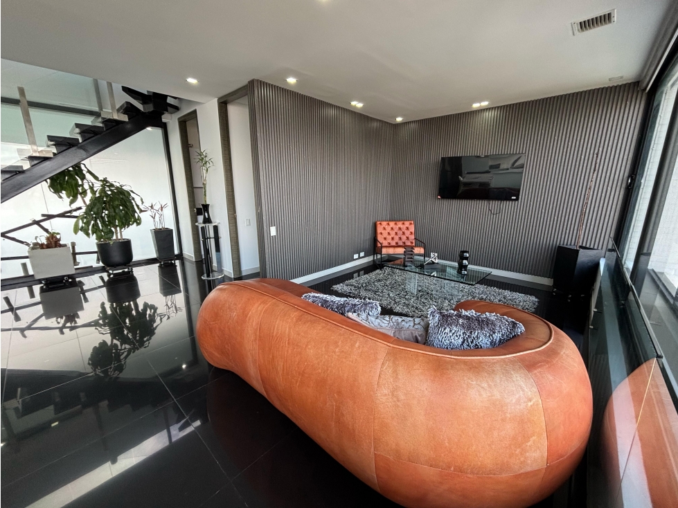 VENTA/ DE PENTHOUSE 3 NIVELES POBLADO/RENTA AMOBLADO/RENTA SIN AMOBLAR