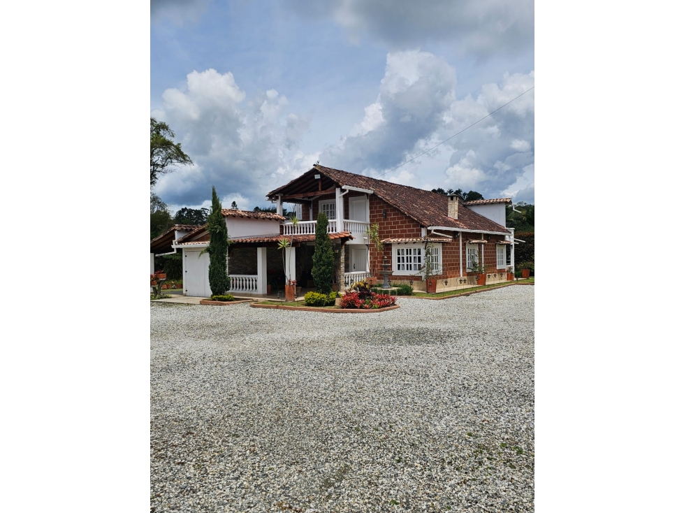 SE VENDE FINCA EN LLANOGRANDE/CABECERAS