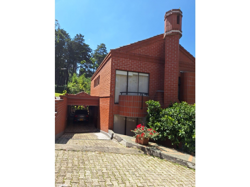 CASA CAMPESTRE EN VENTA COLA DEL ZORRO/POBLADO