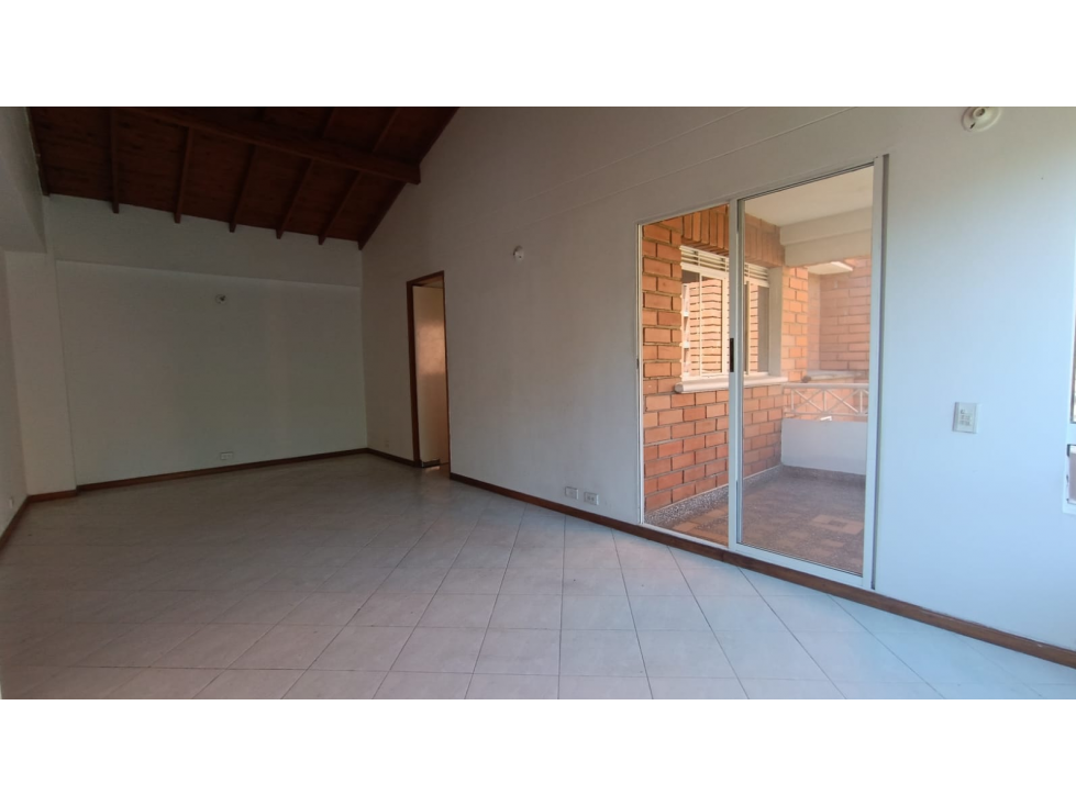 Venta de Apartamento La Almeria — foto 2