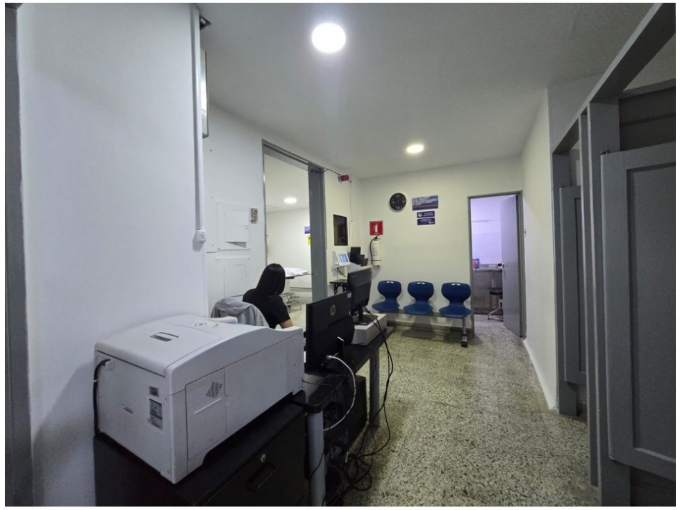 VENTA LOCAL COMERCIAL CANDELARIA — foto 4