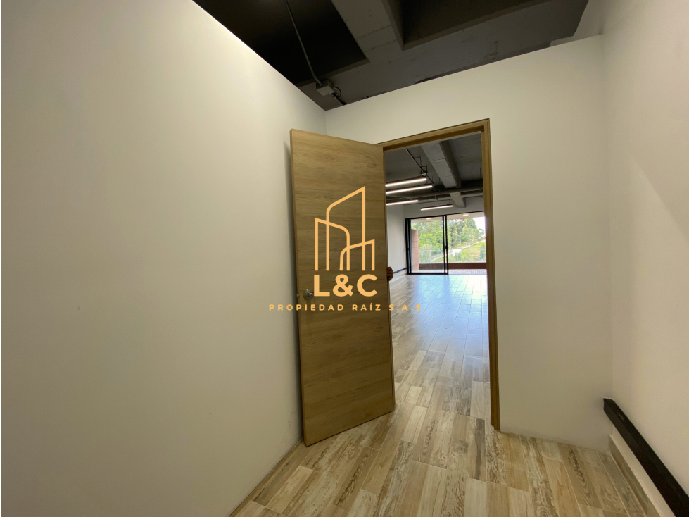 Oficina en arriendo en Alto de Las Palmas — foto 6