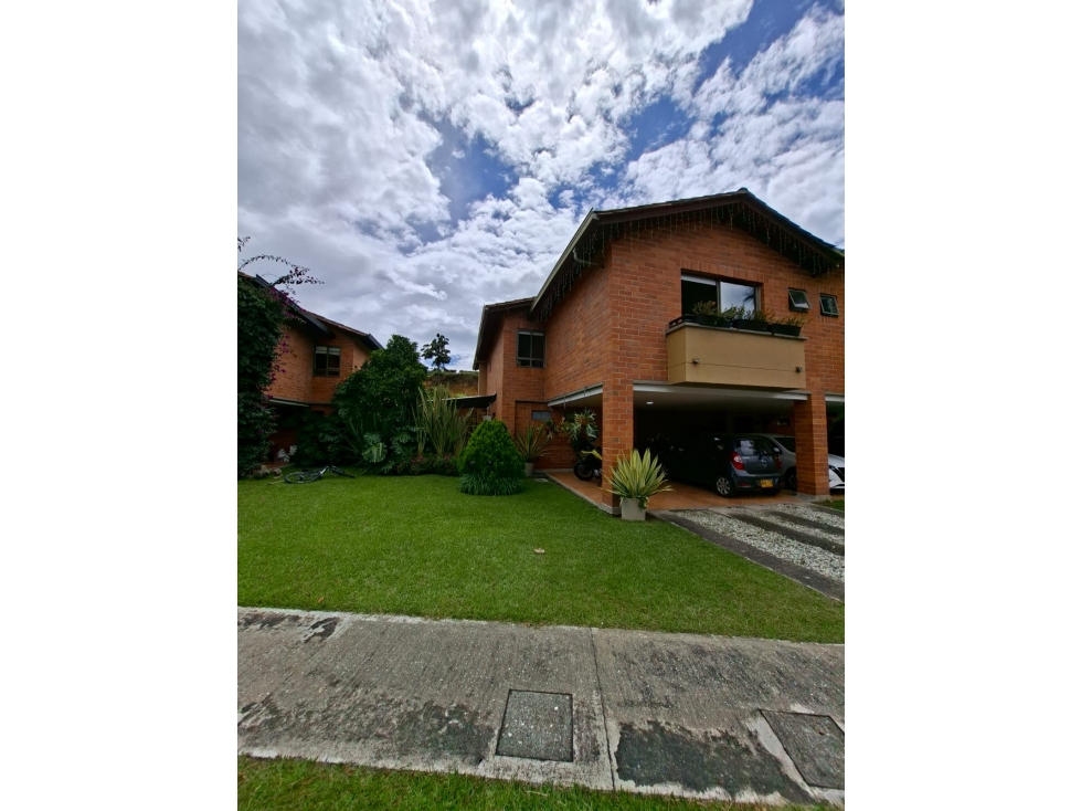 Venta de Casa campestre en El Retiro, Antioquia.