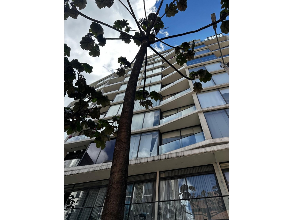 VENDO APTO EXCLUSIVO DE DOS ALCOBAS Y TERRAZA EN CHICO