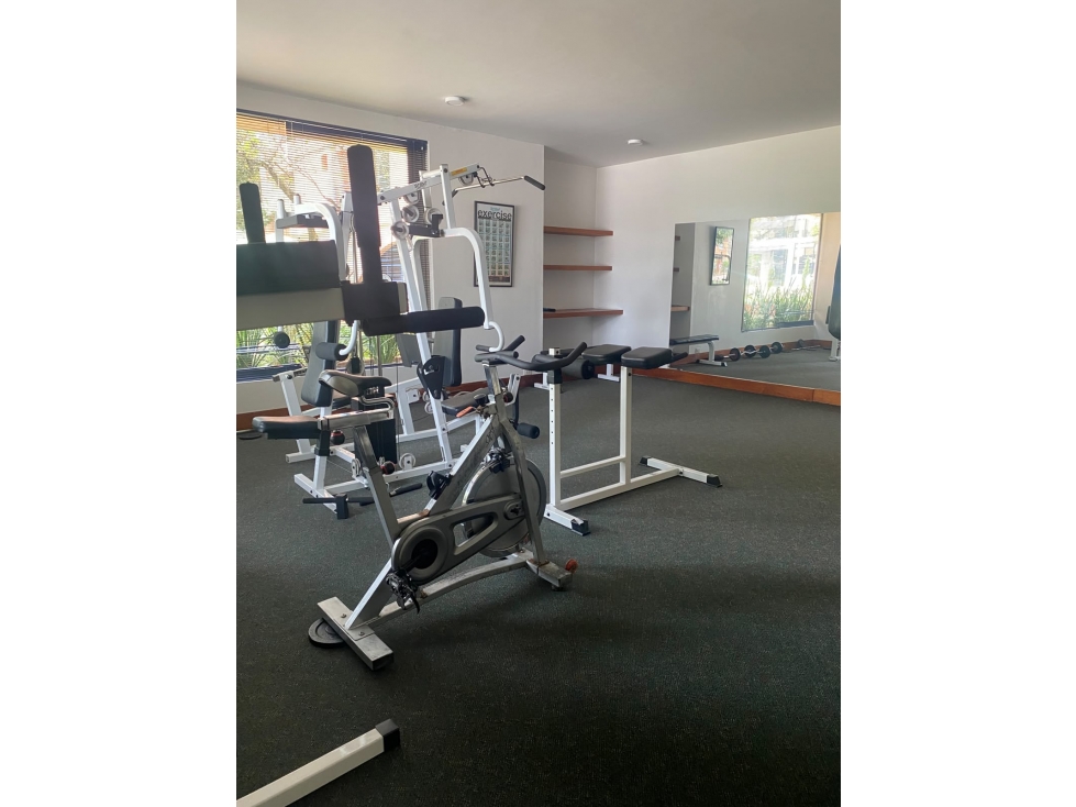 ARRIENDO APTO CHICO RESERVADO 1 ALCOBA,70 MTS PUEDE SER AMOBLADO.