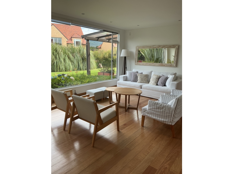 HERMOSA CASA EN ARRIENDO EN SANTANA DE CHIA DE 4 ALCOBAS — foto 3