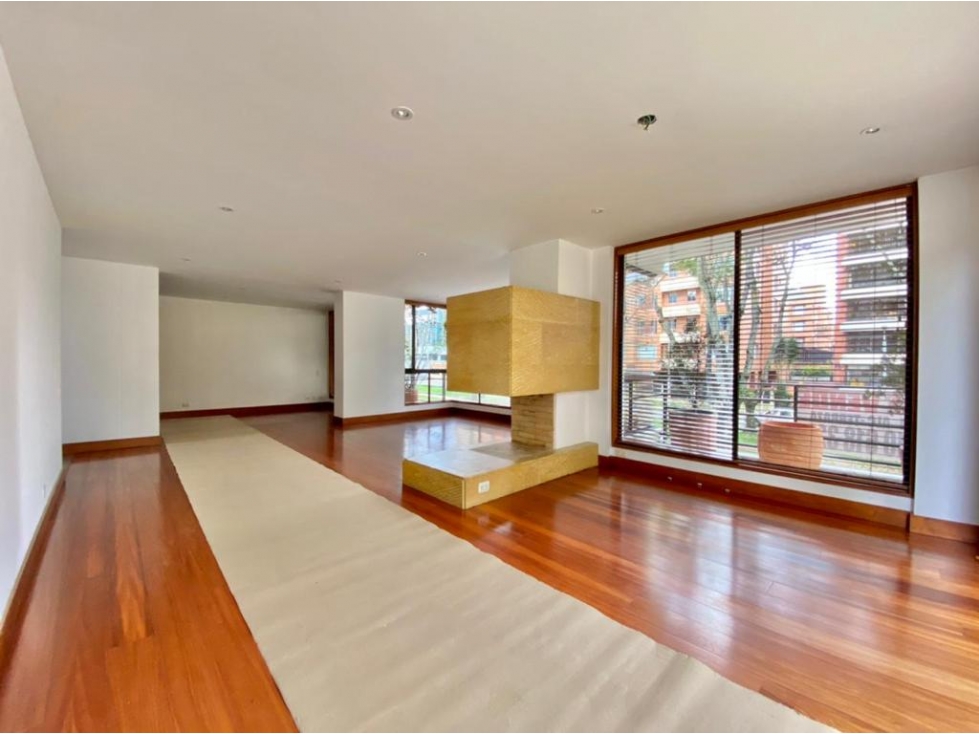 ARRIENDO APTO DE 4 ALCOBAS Y TERRAZA EN LA MEJOR ZONA DE CHICO — foto 3