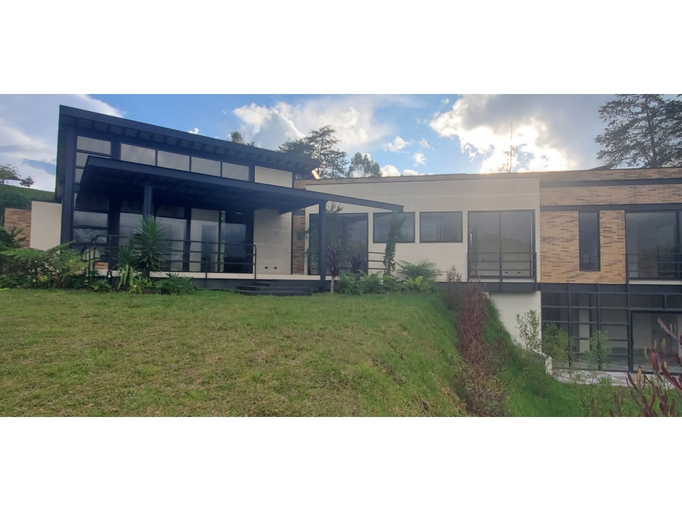 VENTA DE CASA-FINCA EN PARCELACIÓN CAMPESTRE EL RETIRO ANTIOQUIA — foto 3