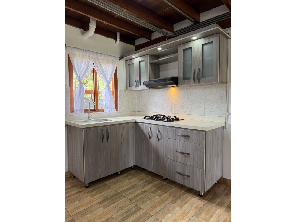 VENTA DE FINCA EN SANTA ELENA SECTOR BARRO BLANCO EXCELENTE UBICACIÓN — foto 5