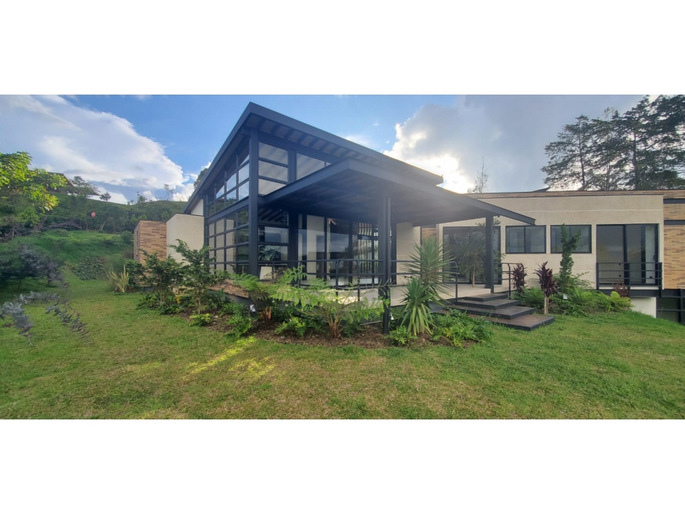 VENTA DE CASA-FINCA EN PARCELACIÓN CAMPESTRE EL RETIRO ANTIOQUIA