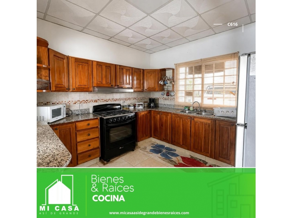 Se Vende Casa con Piscina - Paseo del Rio, Penonomé, Coclé. — foto 6
