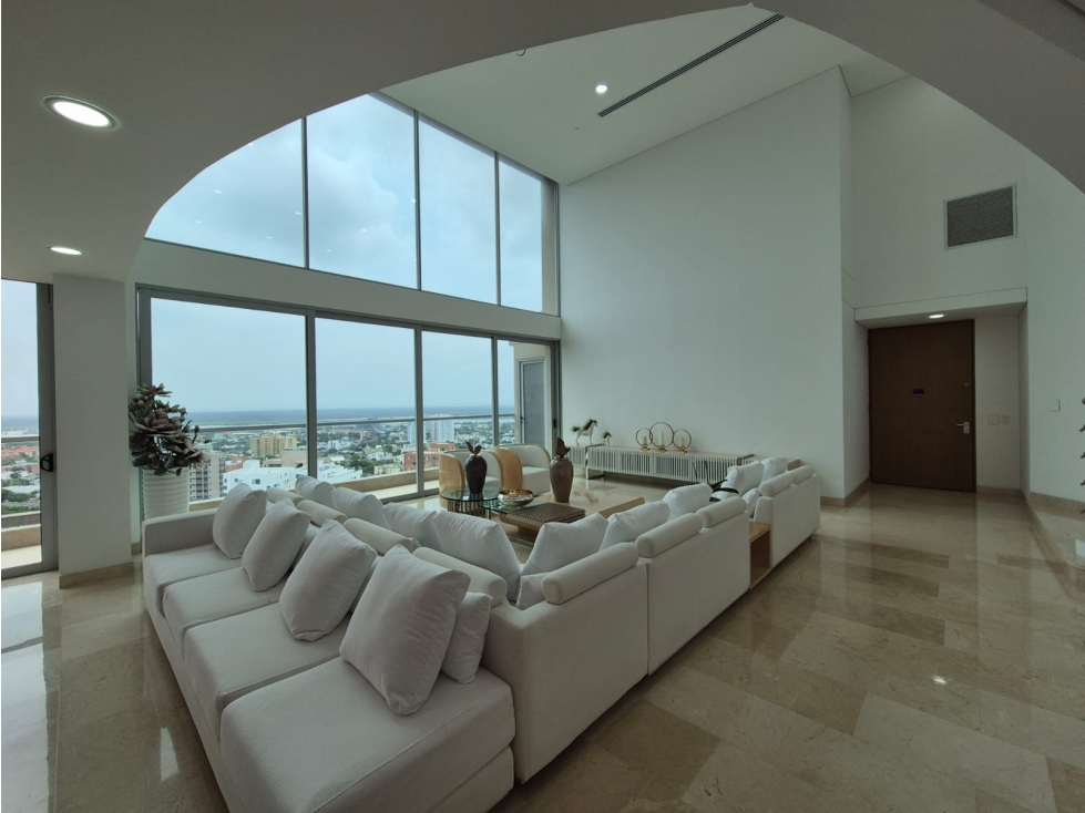 Venta de Apartamento Pent House, 400M2, Duplex. Riomar, Barranquila