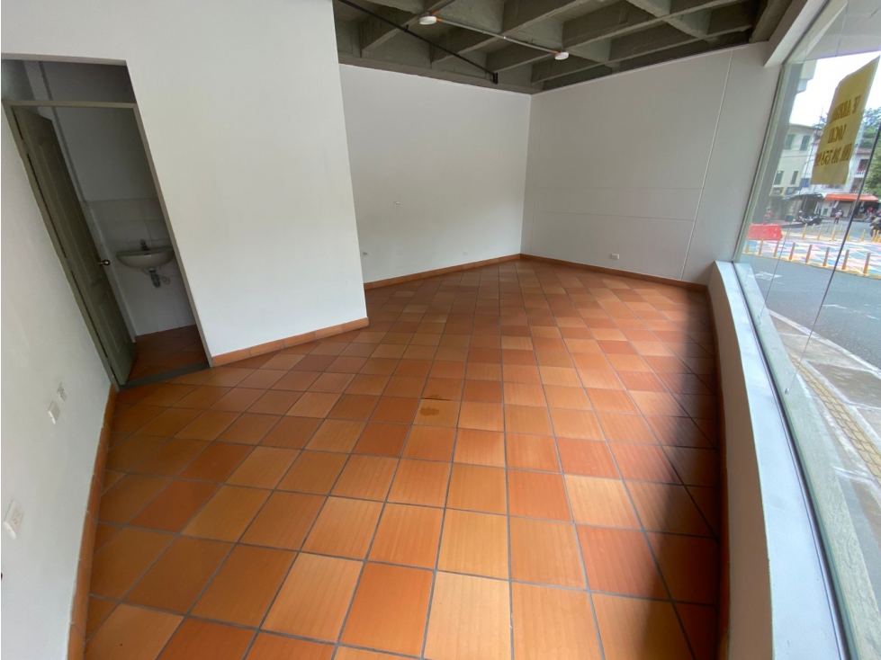 Local Comercial en Arriendo en San Jerónimo - Ant. (T2, Local 102) - 2