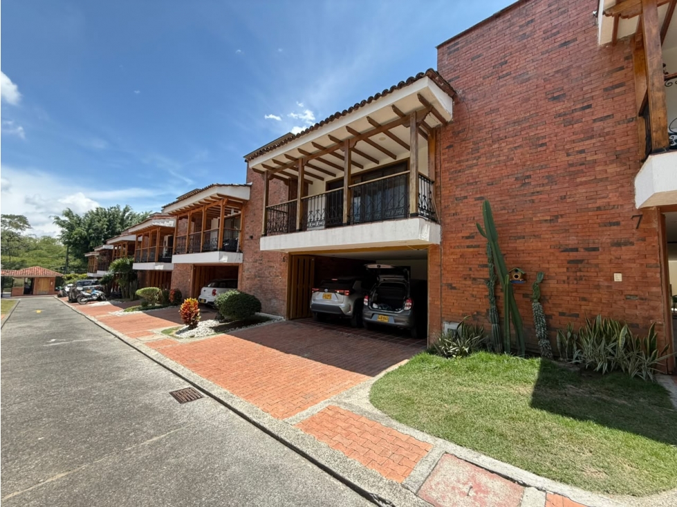 HERMOSA CASA EN ALAMOS PEREIRA