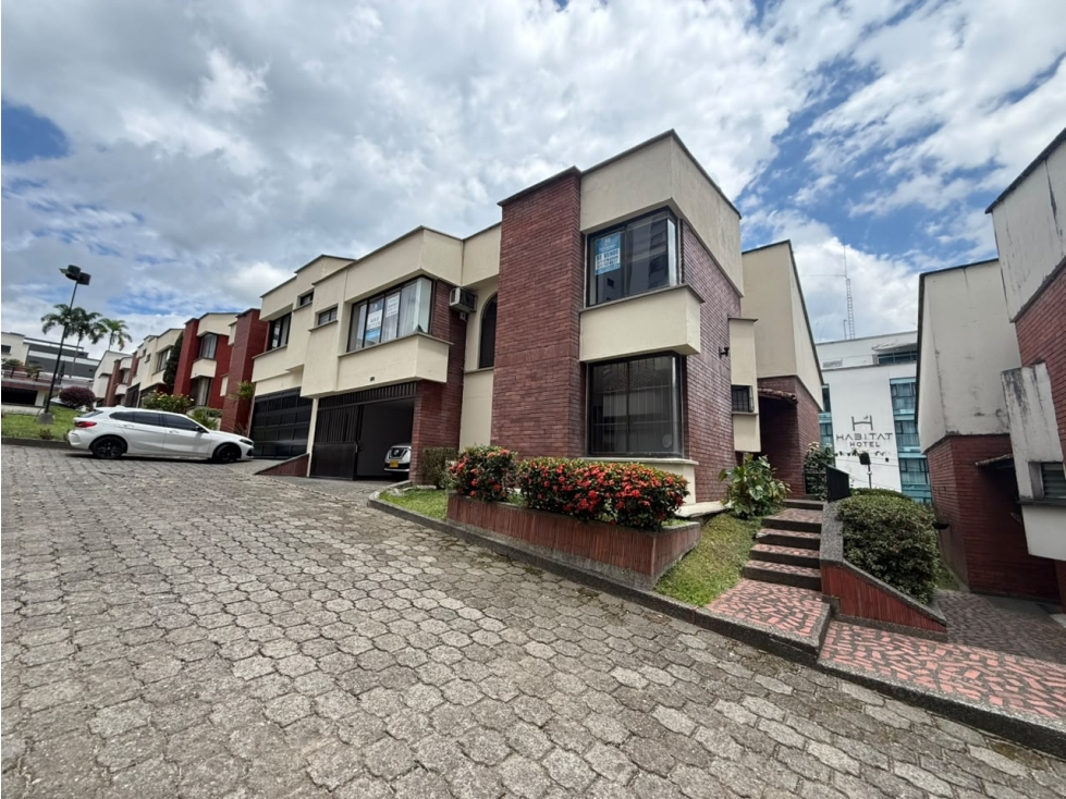 CASA CON EXCELENTE UBICACIÓN EN ALAMOS PEREIRA — foto 4