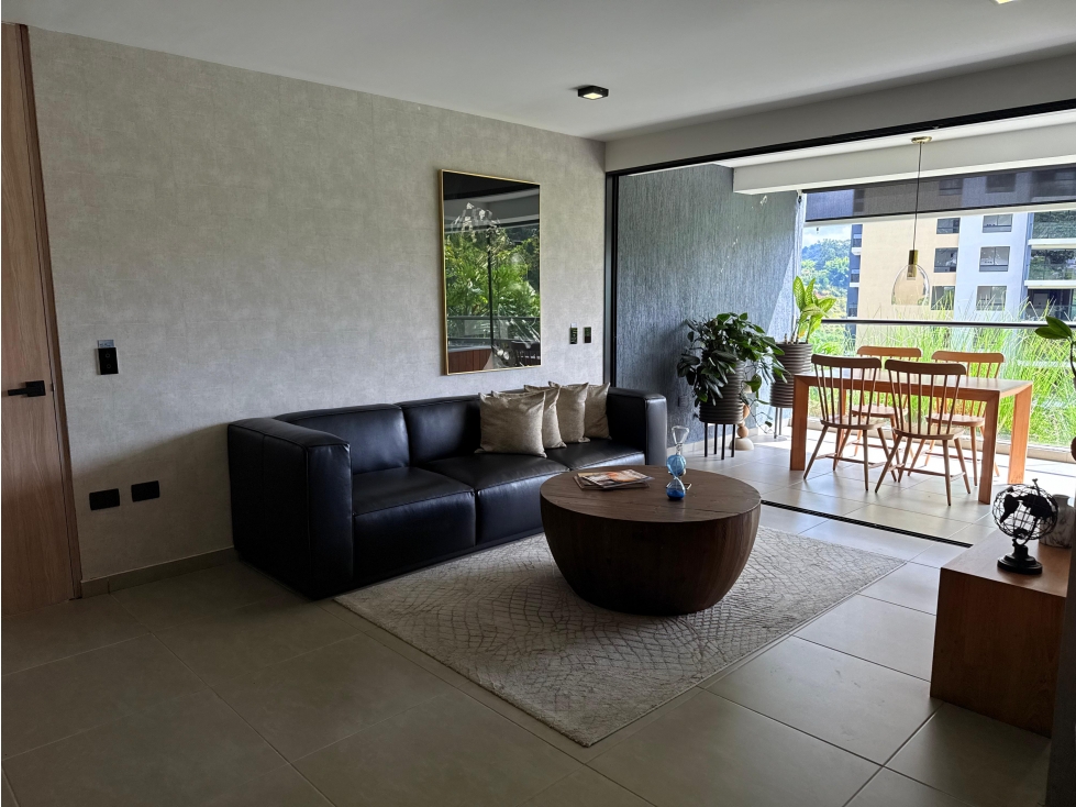 UN APARTAMENTO CON UNA MEGA TERRAZA Y JACUZZI PRIVADO — foto 2