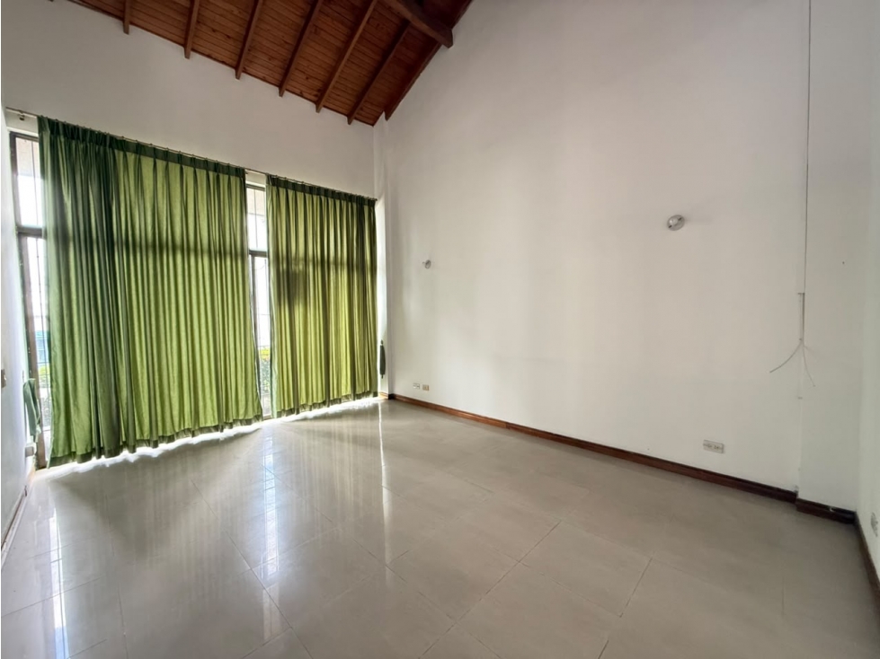 CASA CON EXCELENTE UBICACIÓN EN ALAMOS PEREIRA — foto 6