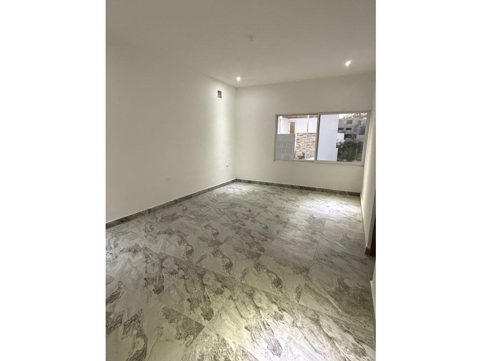 VENTA CASA, A BAJO PRECIO, MÍTICA RESIDENCIAL — foto 4