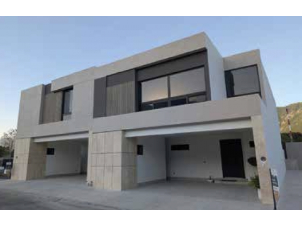 CASA EN VENTA CARRETERA NACIONAL SANTIAGO
