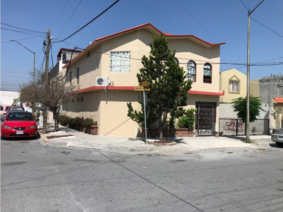 VENTA DE PROPIEDAD DIVIDIDA EN 8 DEPARTAMENTOS EN APODACA - 1