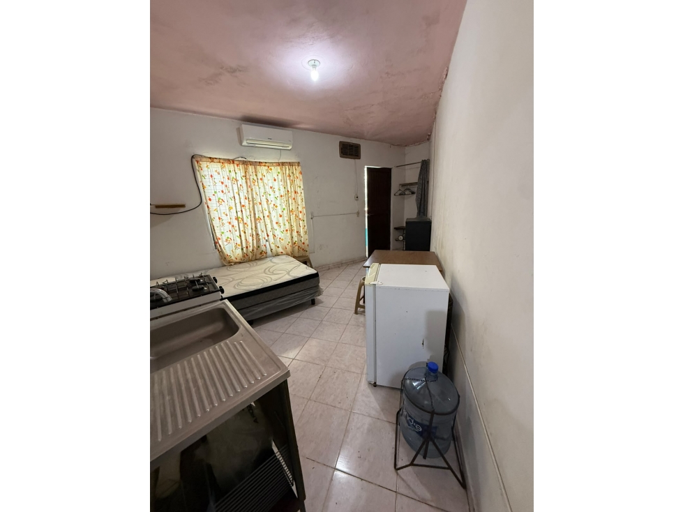 VENTA CASA DE UNA PLANTA CON 4 DEPARTAMENTOS EN MITRAS NORTE - 5