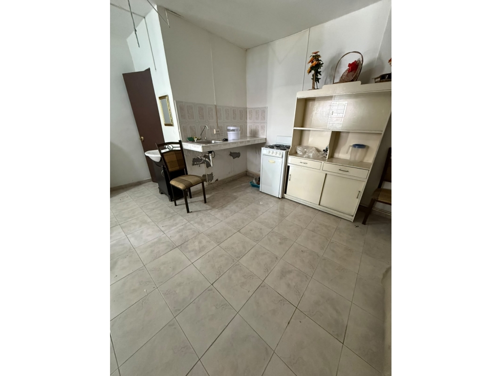 VENTA CASA DE UNA PLANTA CON 4 DEPARTAMENTOS EN MITRAS NORTE - 6