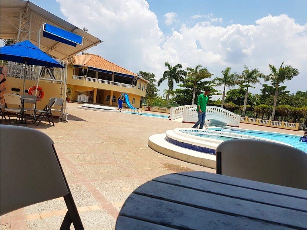 Se vende lote en el Poblado Campestre Riomar Condominio Club - 2