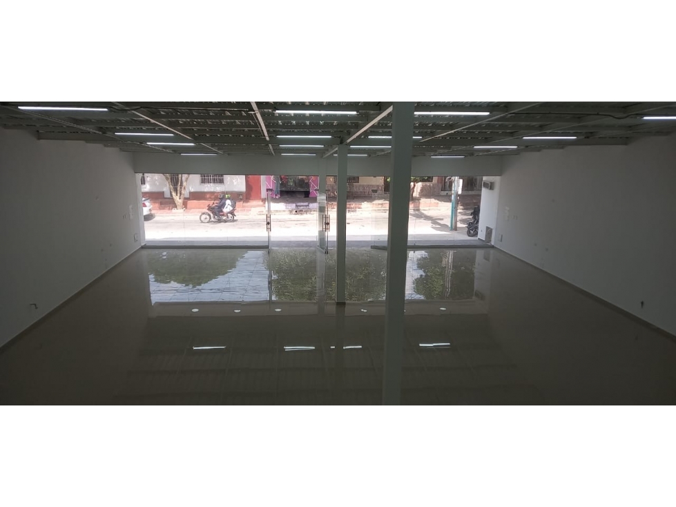 SE ARRIENDA BODEGA COMERCIAL BARANOA ATL. - 2
