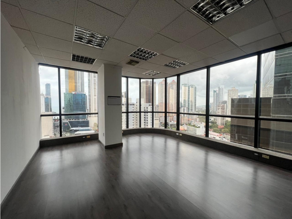 Oficina Reposeída en Venta 164 m² PH Plaza Banco General, Obarrio