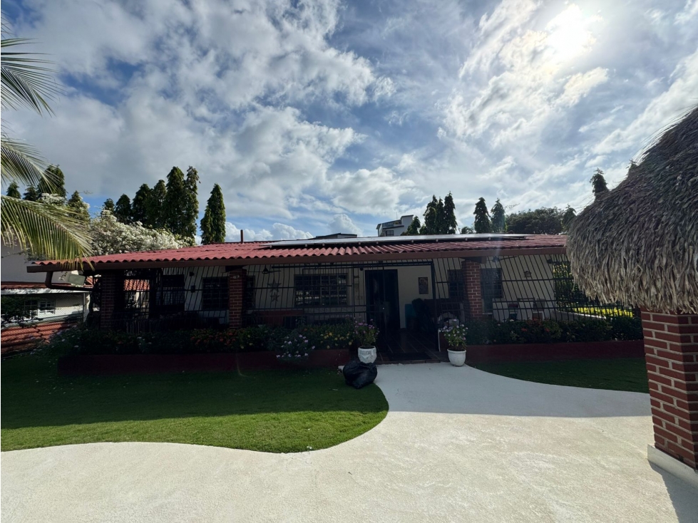 Casa en Venta en Coronado con 3,000 m², Piscina y Amplio Jardín — foto 2