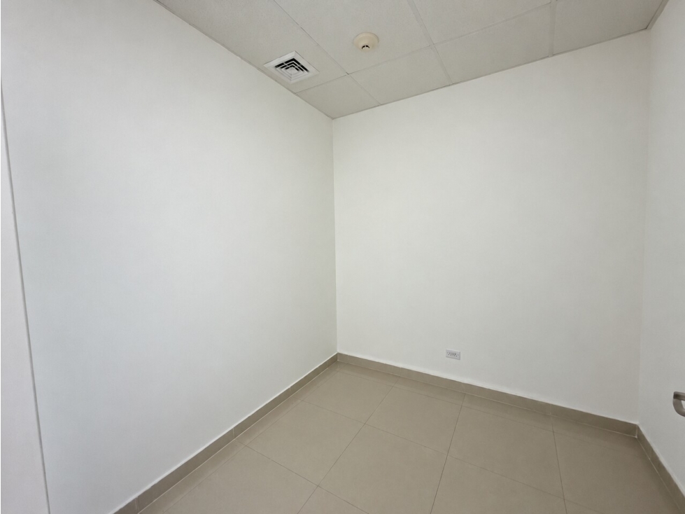 Oficina en alquiler en Plaza Real, Costa del Este — foto 4